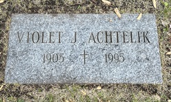 Violet Achtelik